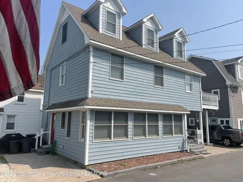 68 E Pacific Way