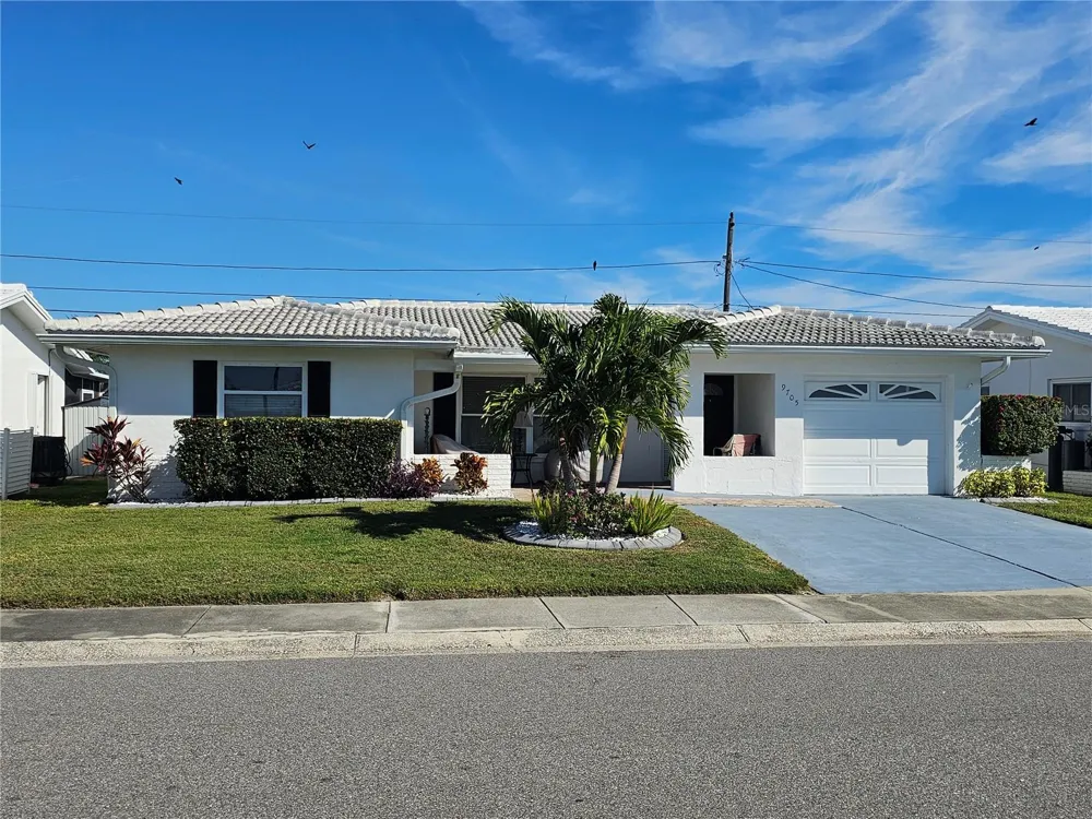 9705 MAINLANDS BOULEVARD W Pinellas Park, FL 33782