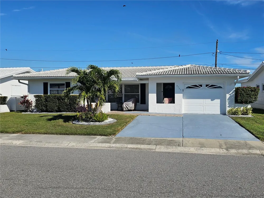 9705 MAINLANDS BOULEVARD W Pinellas Park, FL 33782