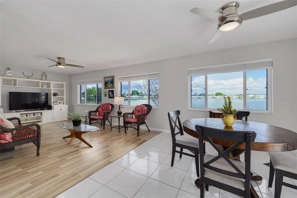 9705 MAINLANDS BOULEVARD W Pinellas Park, FL 33782