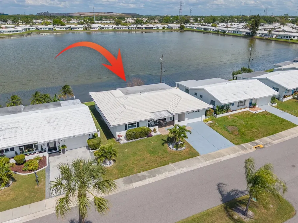 9705 MAINLANDS BOULEVARD W Pinellas Park, FL 33782