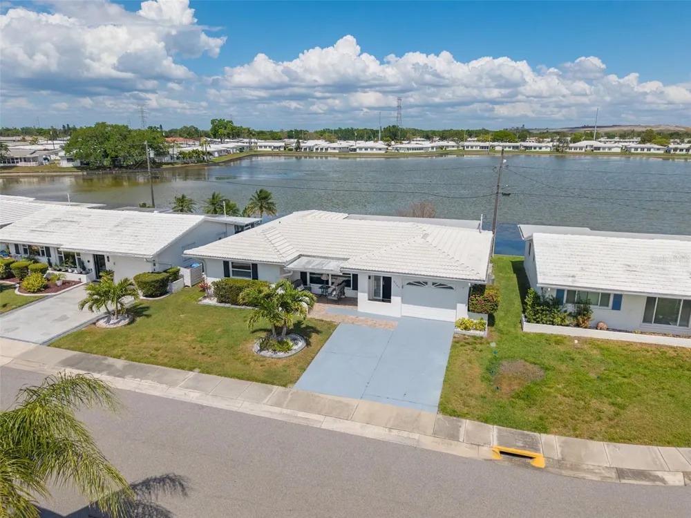 9705 MAINLANDS BOULEVARD W Pinellas Park, FL 33782