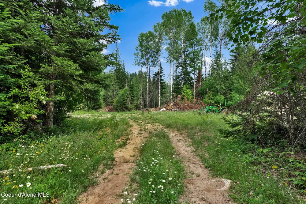 537 E Wrenco Road Sandpoint, ID 83864