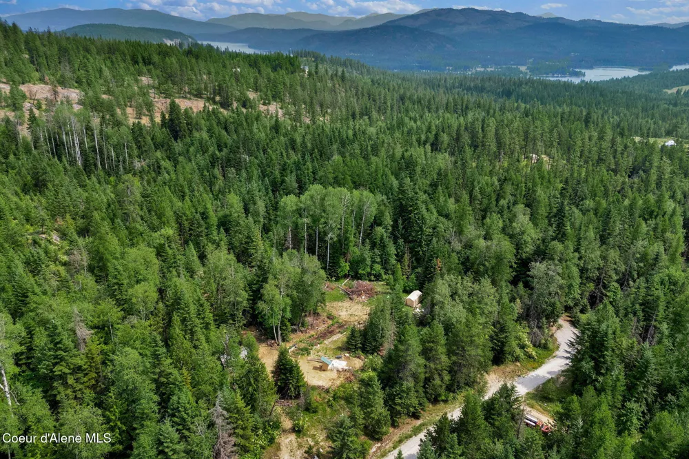 537 E Wrenco Road Sandpoint, ID 83864