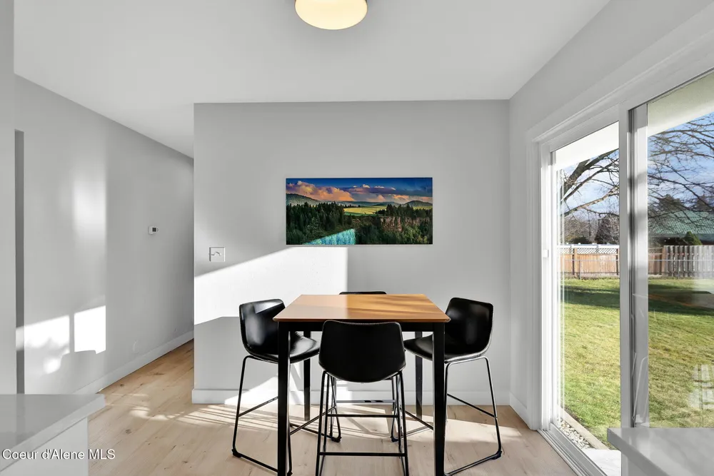 1810 W Honeysuckle Ave. Hayden, ID 83835