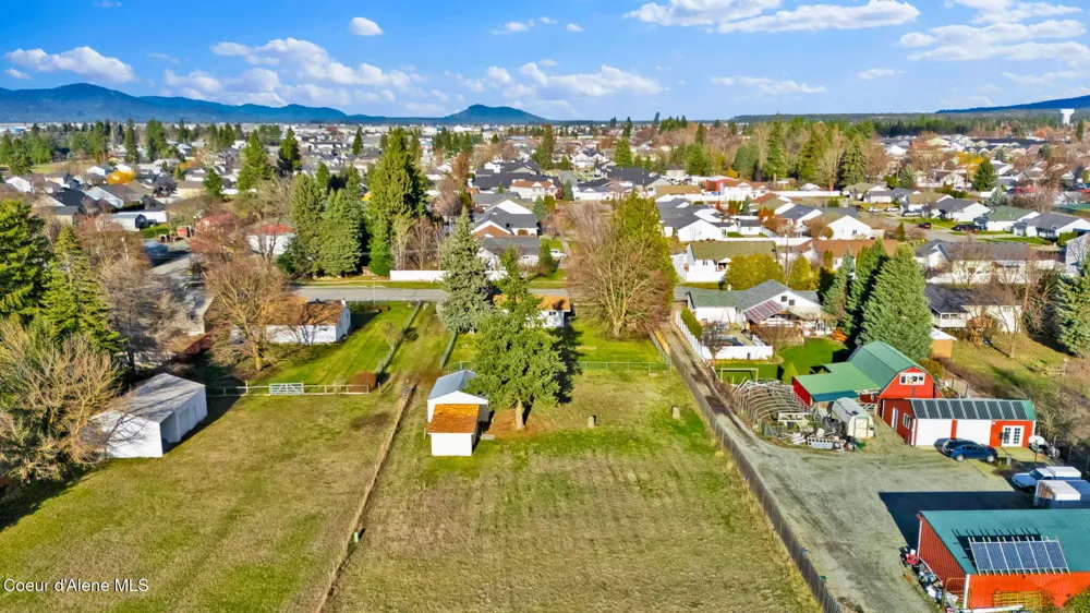 1810 W Honeysuckle Ave. Hayden, ID 83835