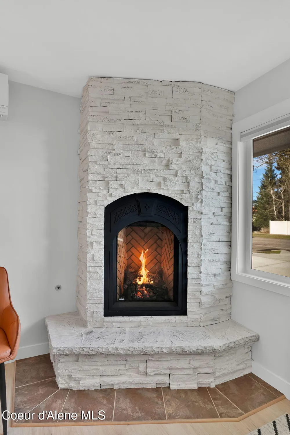 1810 W Honeysuckle Ave. Hayden, ID 83835