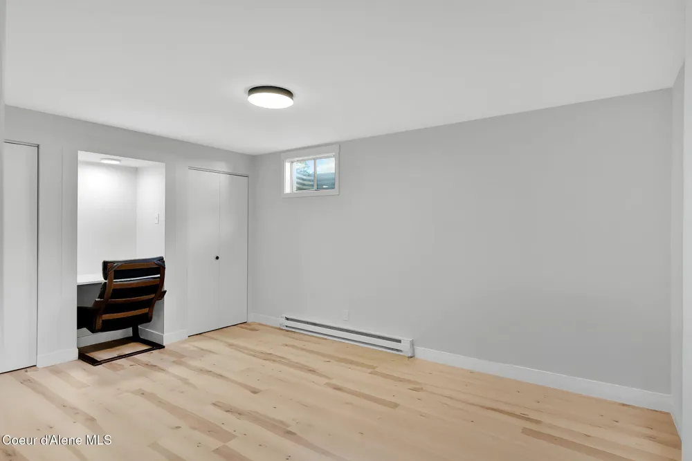 1810 W Honeysuckle Ave. Hayden, ID 83835