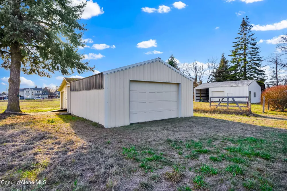 1810 W Honeysuckle Ave. Hayden, ID 83835