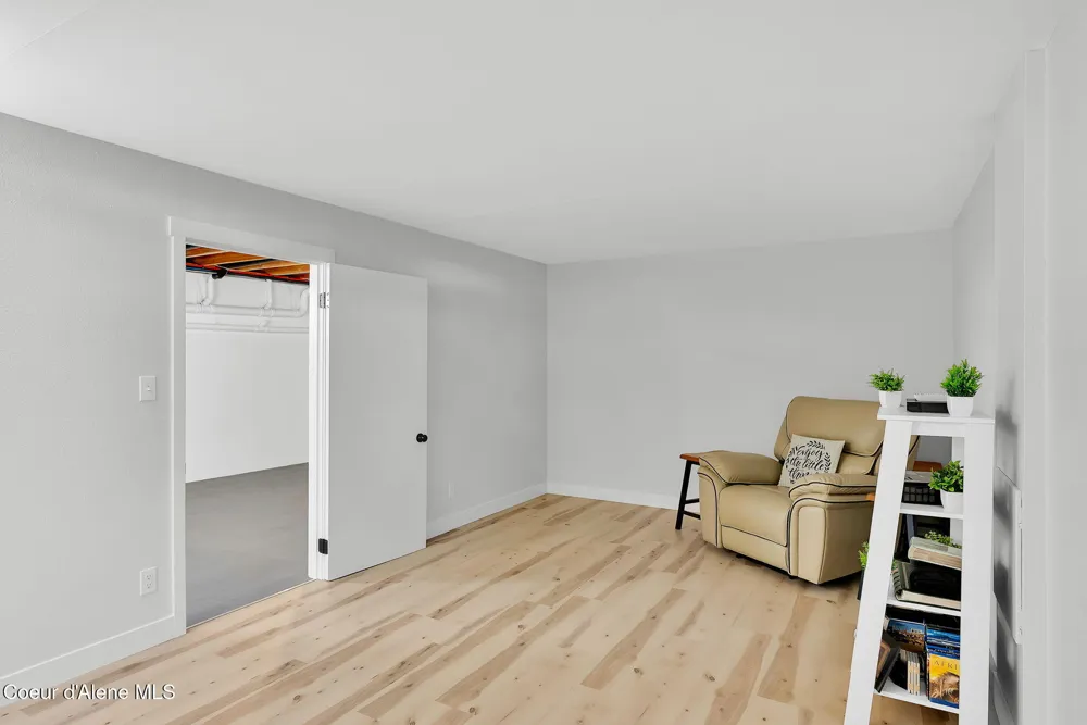 1810 W Honeysuckle Ave. Hayden, ID 83835