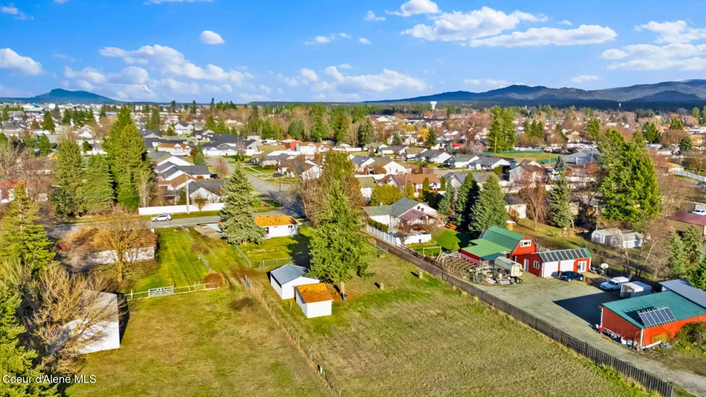 1810 W Honeysuckle Ave. Hayden, ID 83835