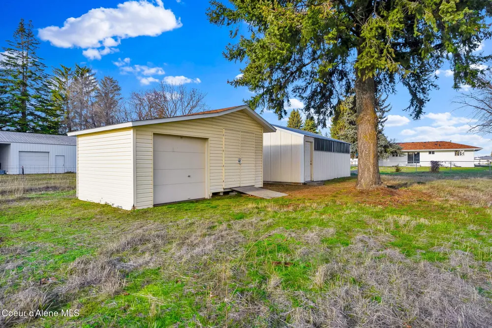 1810 W Honeysuckle Ave. Hayden, ID 83835