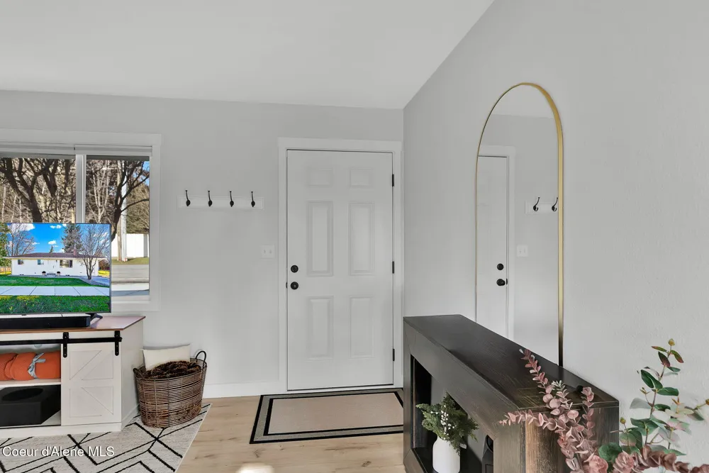 1810 W Honeysuckle Ave. Hayden, ID 83835