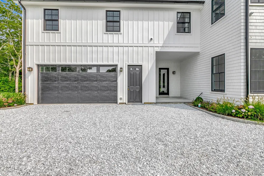 66 Peters Lane Westhampton Beach, NY 11978