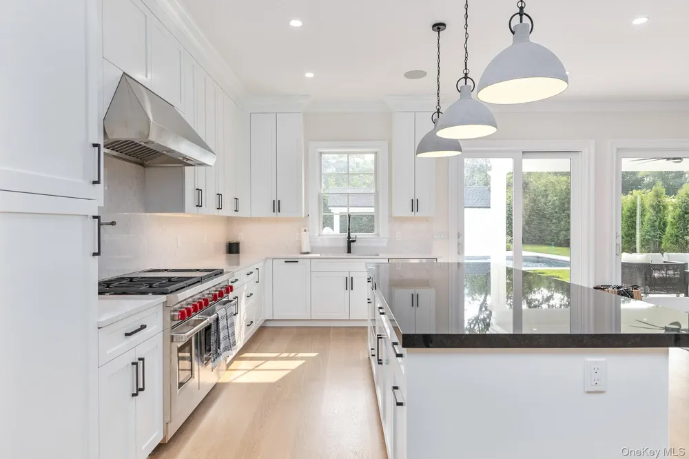 66 Peters Lane Westhampton Beach, NY 11978