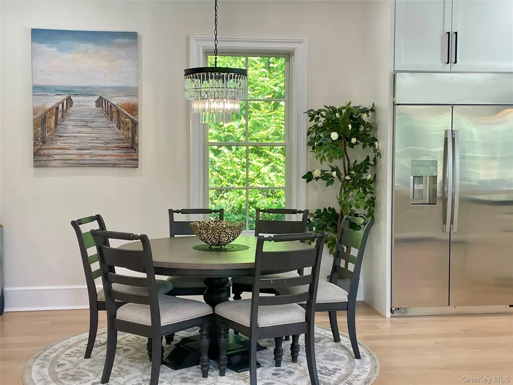 66 Peters Lane Westhampton Beach, NY 11978