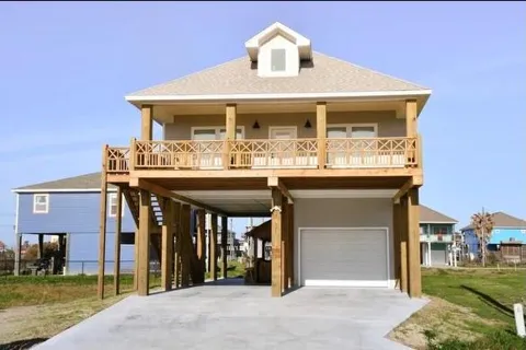 978 Tidelands Drive