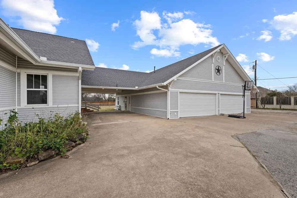 715 E 5th Street Ferris, TX 75125
