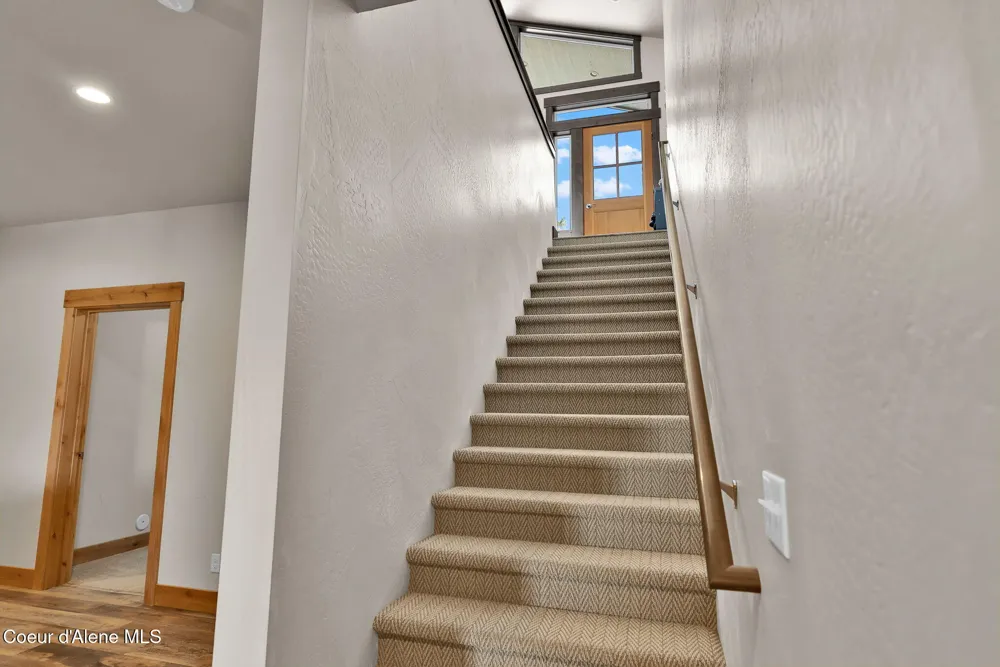 5383 E Van Dusen Road Harrison, ID 83833
