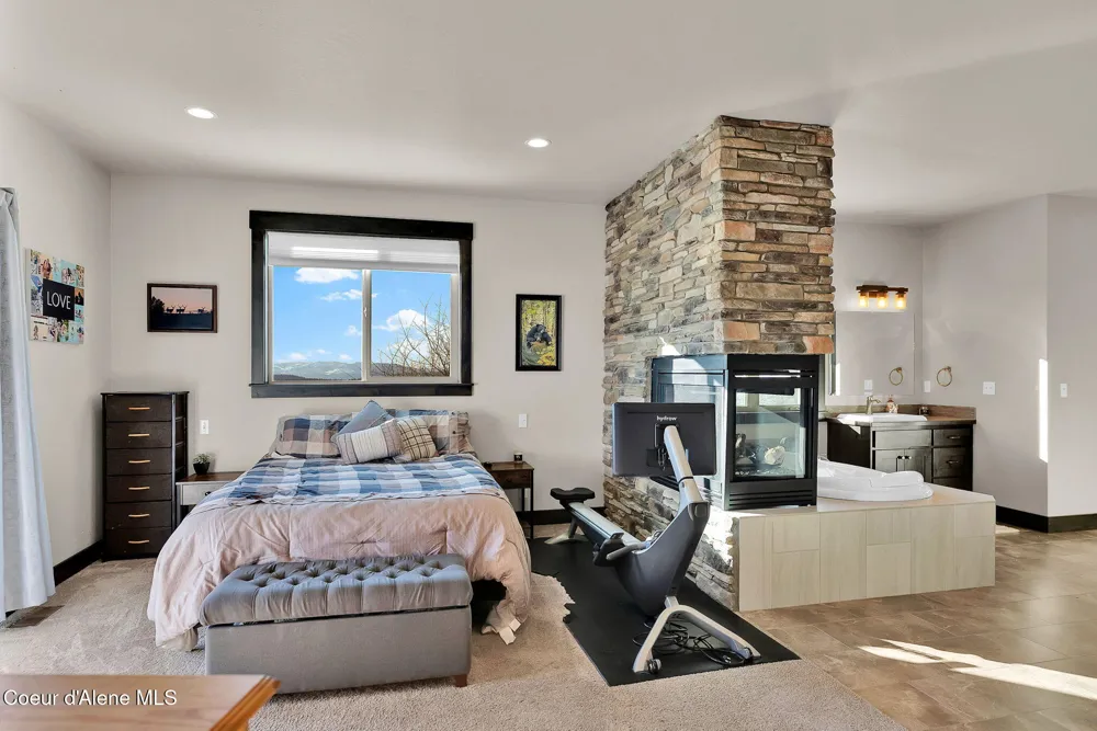 5383 E Van Dusen Road Harrison, ID 83833