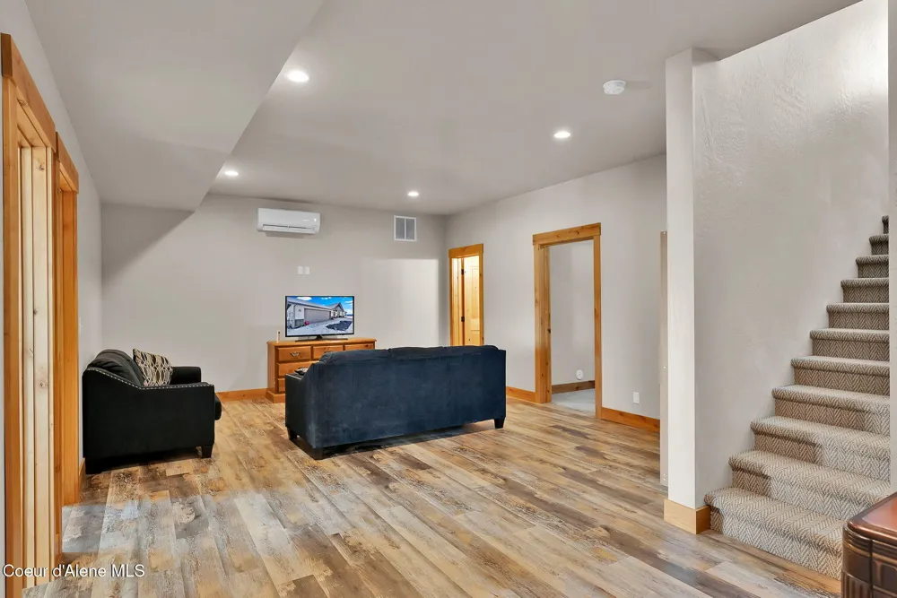 5383 E Van Dusen Road Harrison, ID 83833