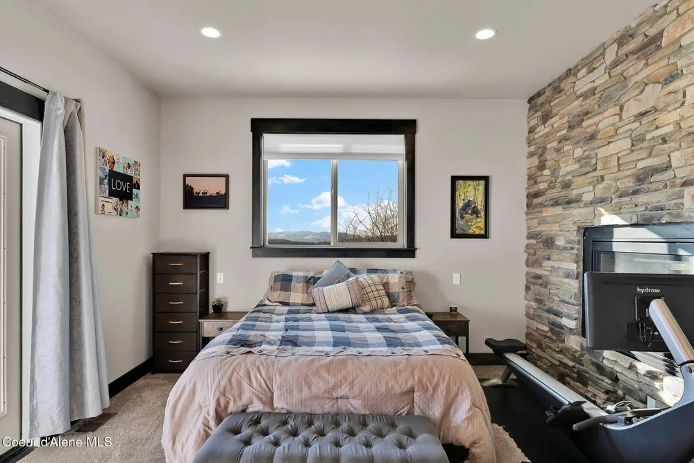 5383 E Van Dusen Road Harrison, ID 83833