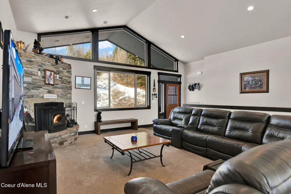 5383 E Van Dusen Road Harrison, ID 83833
