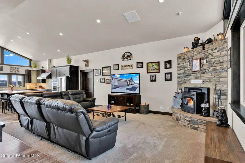 5383 E Van Dusen Road Harrison, ID 83833