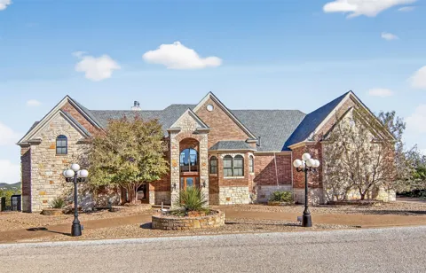 200 Oyster Bay