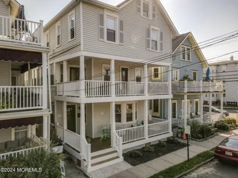 36 Heck Avenue