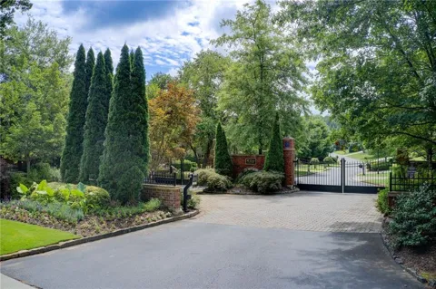 3869 Teesdale Court