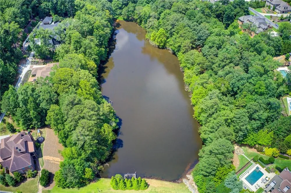 3869 Teesdale Court Sandy Springs, GA 30350