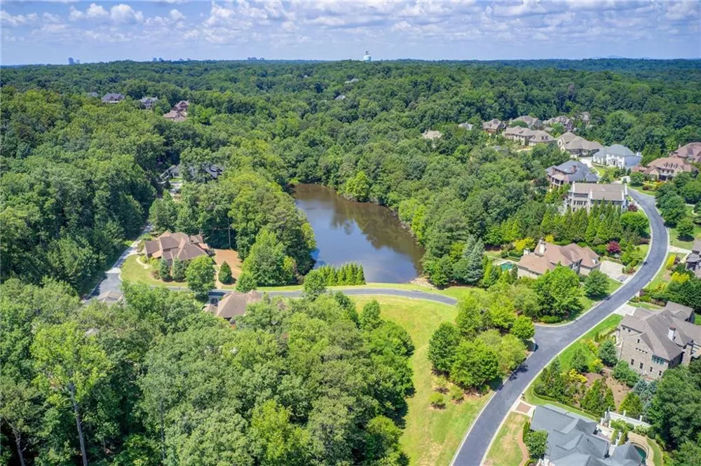 3869 Teesdale Court Sandy Springs, GA 30350