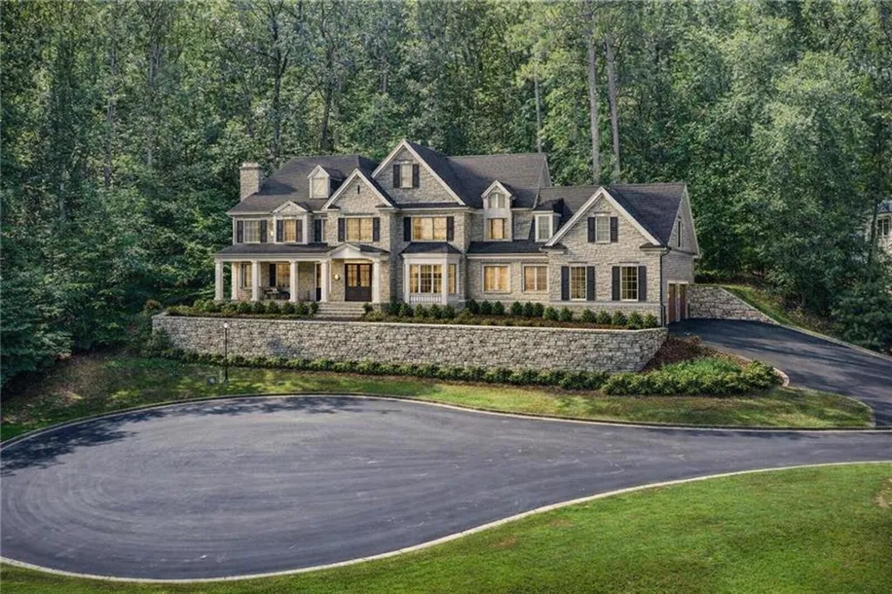 3869 Teesdale Court Sandy Springs, GA 30350