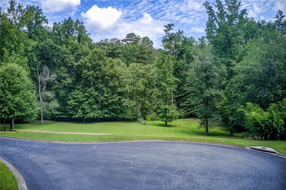 3869 Teesdale Court Sandy Springs, GA 30350