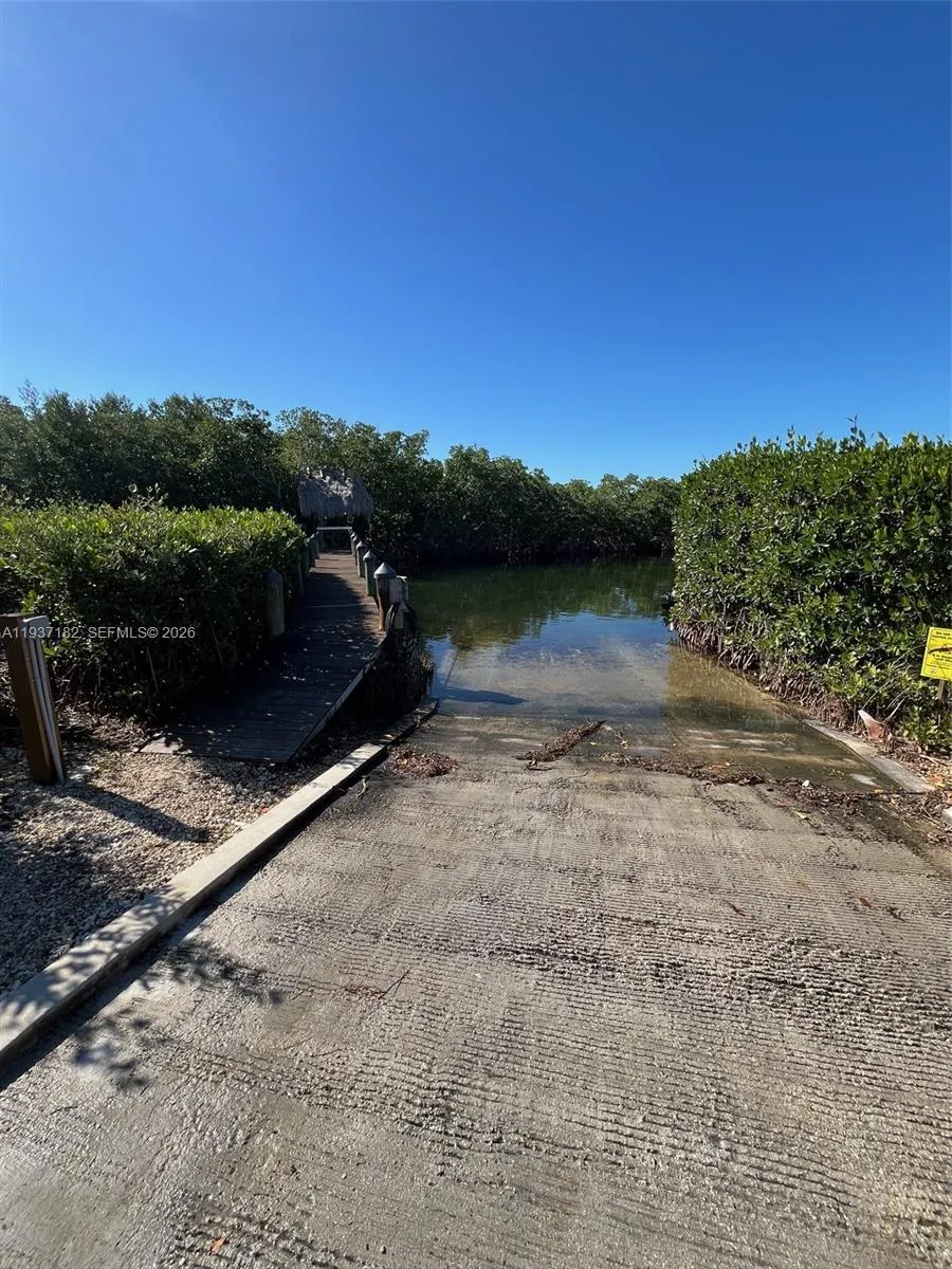 202 Sanctuary Dr Key Largo, FL 33037