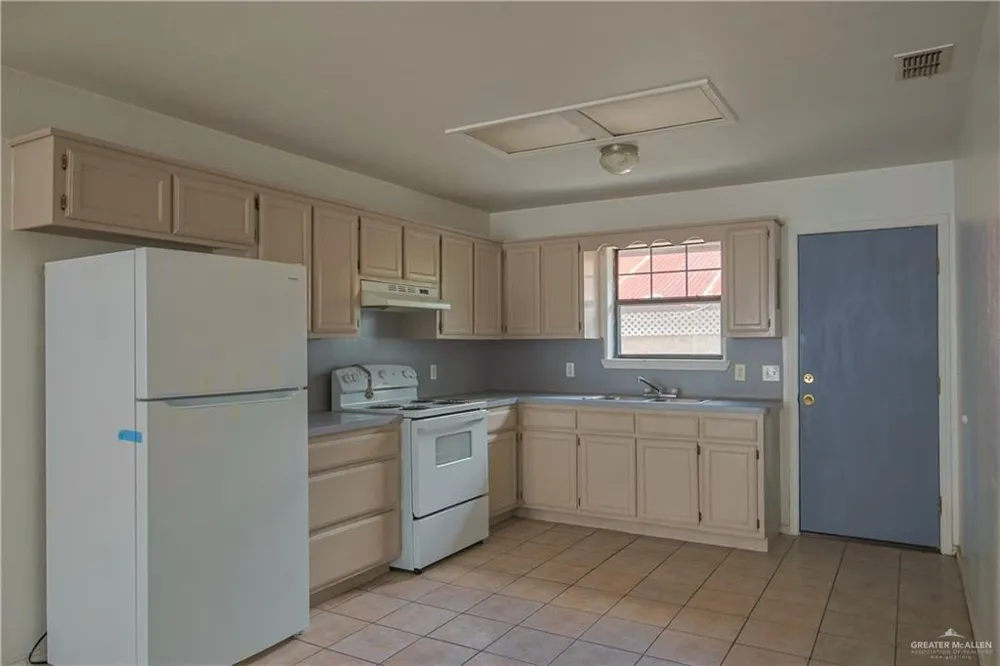 201 & 203 8th Street Donna, TX 78537