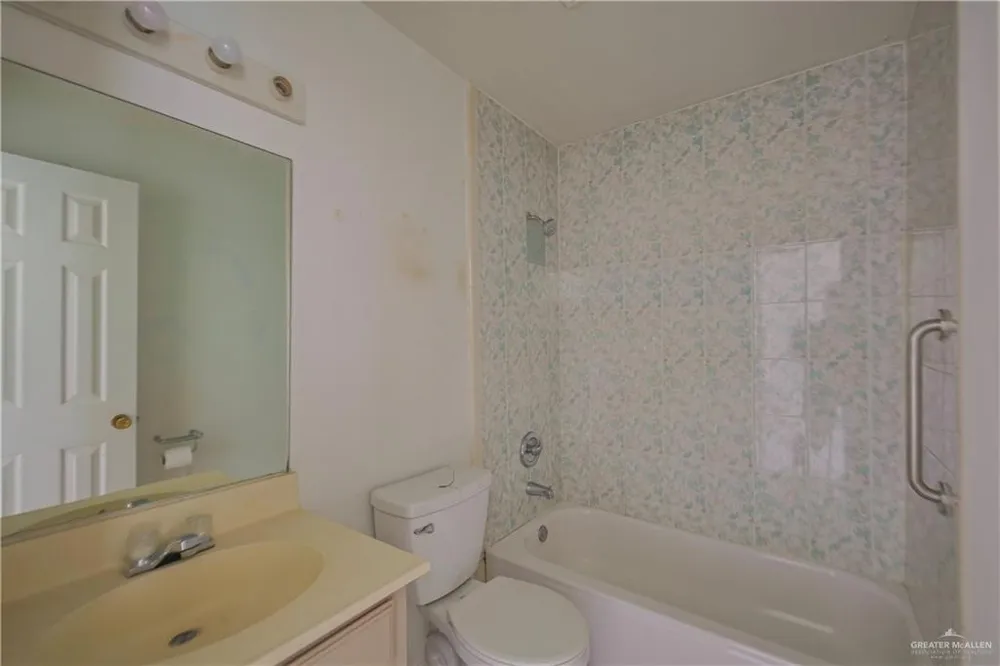 201 & 203 8th Street Donna, TX 78537