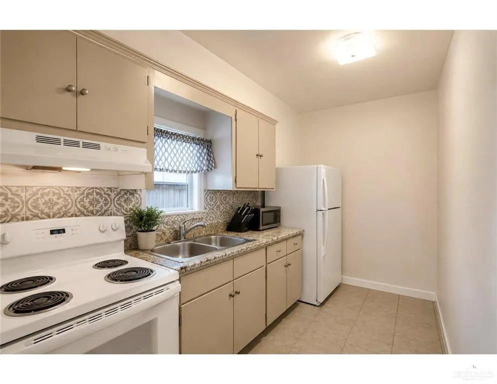 201 & 203 8th Street Donna, TX 78537