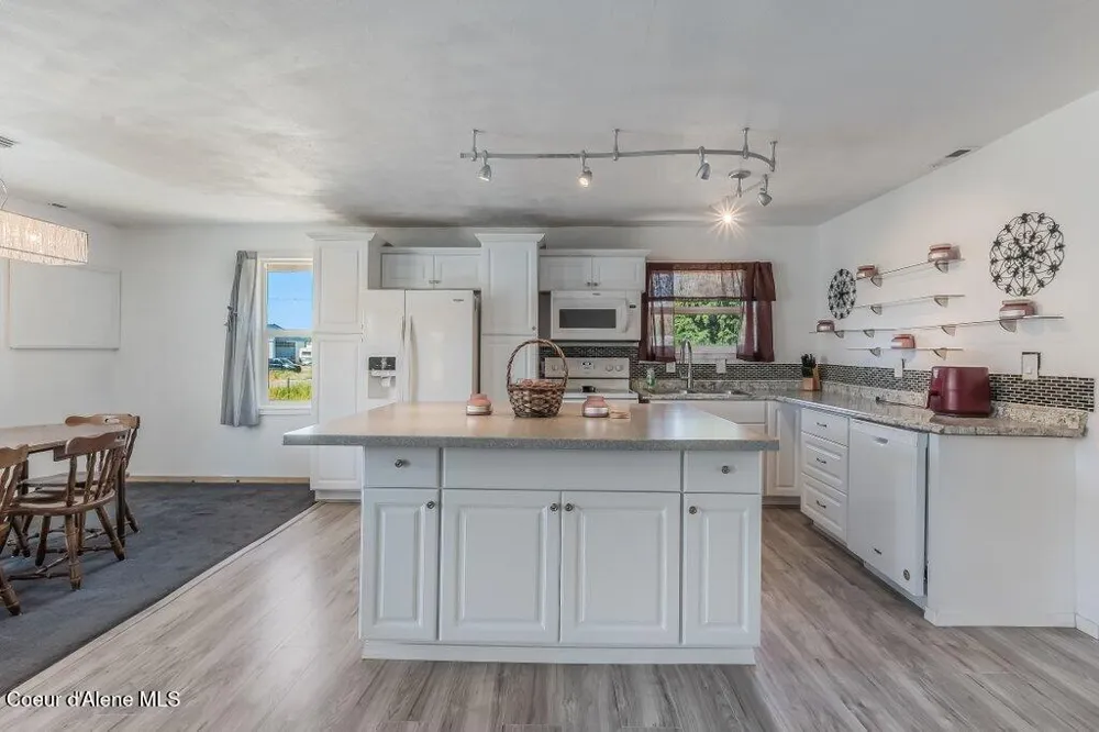 9727 W E STREET Worley, ID 83876