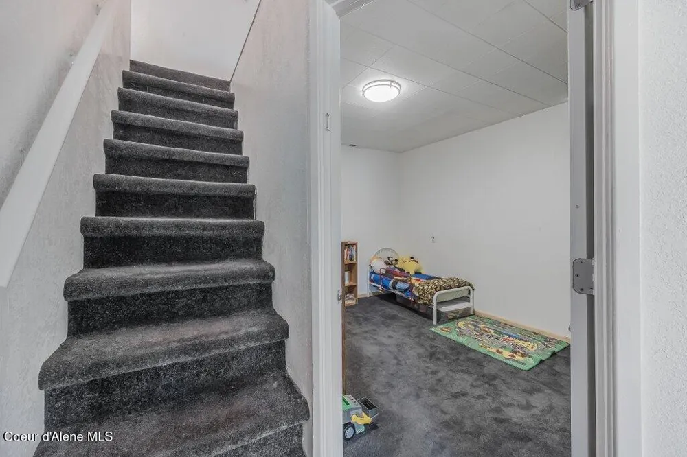 9727 W E STREET Worley, ID 83876