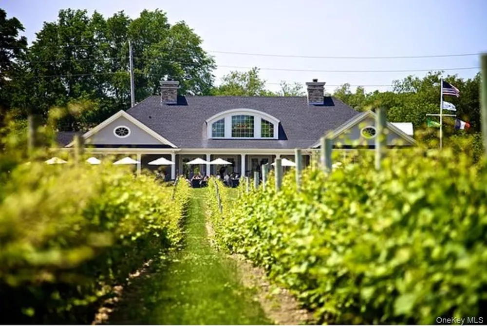 470 Goose Creek Lane Southold, NY 11971