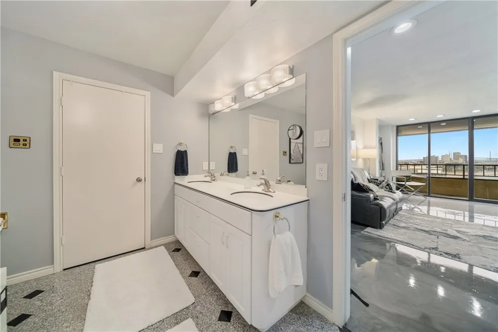 1400 Ocean Drive #1104A Corpus Christi, TX 78404
