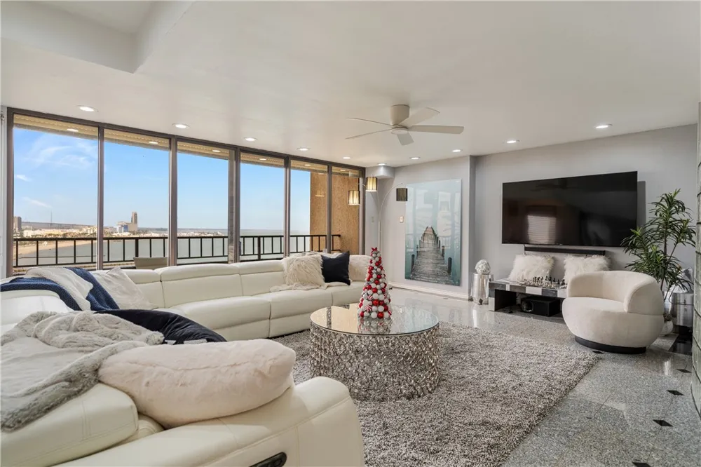 1400 Ocean Drive #1104A Corpus Christi, TX 78404