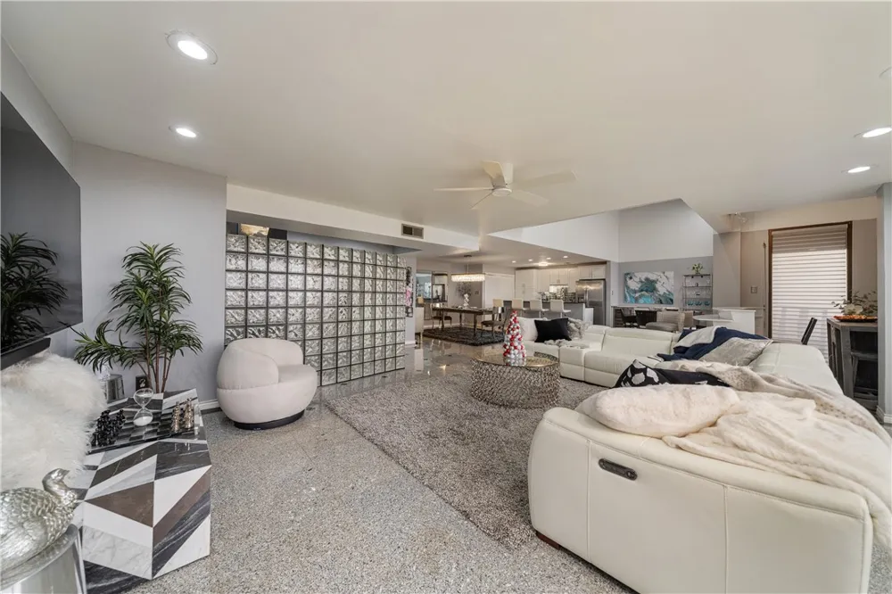 1400 Ocean Drive #1104A Corpus Christi, TX 78404