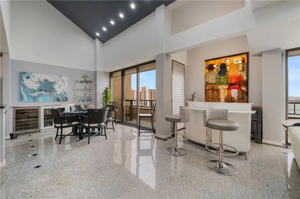1400 Ocean Drive #1104A Corpus Christi, TX 78404
