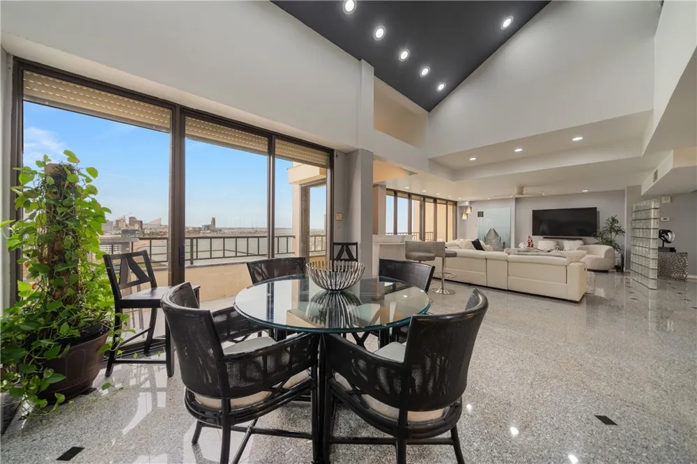 1400 Ocean Drive #1104A Corpus Christi, TX 78404