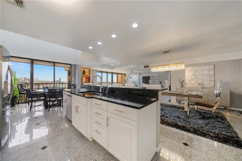 1400 Ocean Drive #1104A Corpus Christi, TX 78404