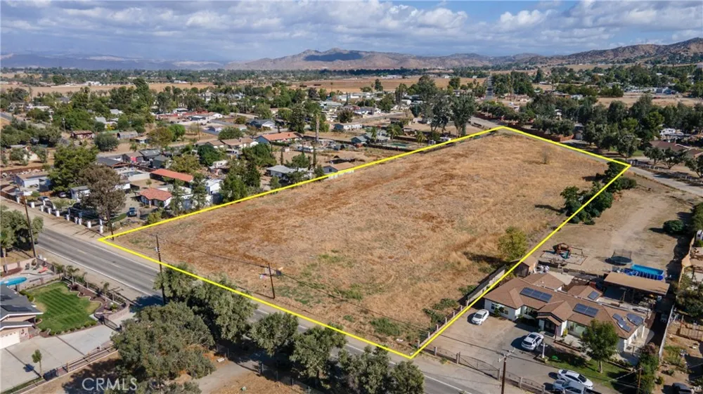 Lakeview Avenue Nuevo/Lakeview, CA 92567
