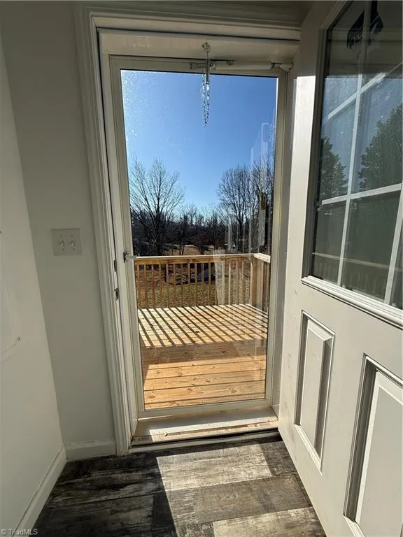 812 W Main Street Pilot Mountain, NC 27041